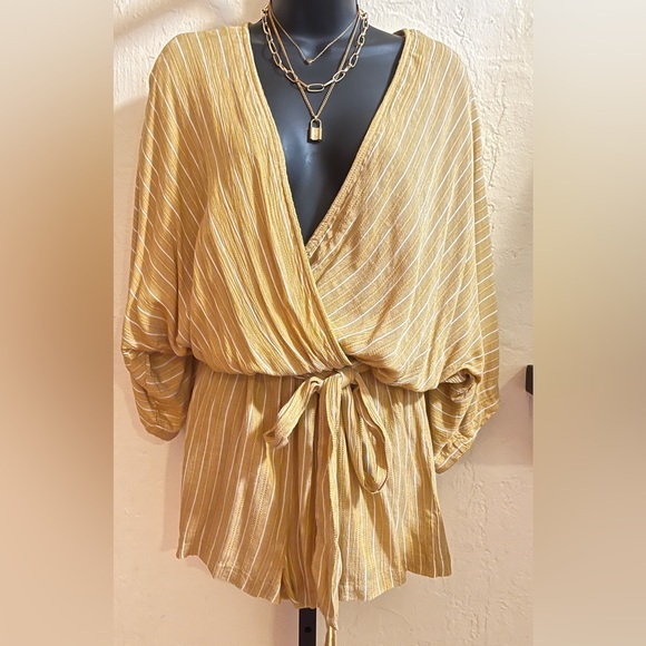 En Crème Gauze Stripe Kimono Sleeve Romper with Waist Tie Belt - Picture 5 of 9